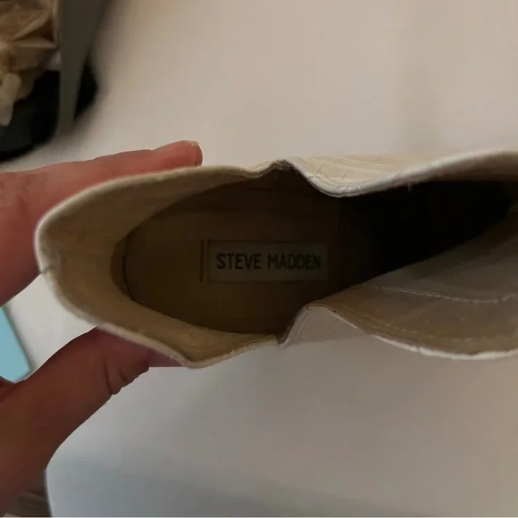 Steve Madden Women's Rookie Bone Croc Block Heels V Cut Ankle Booties Size 9.5 - Picture 10 of 16